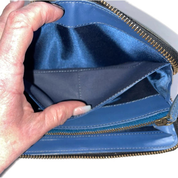 COPY - ✨✨Burberry Blue Label Japan Exclusive Zip up Wallet✨✨ - Picture 9 of 12